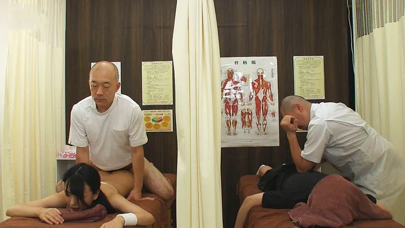 Dẫn eny đi mát-xa rồi bị nện cạnh bên mà không hề hay biết